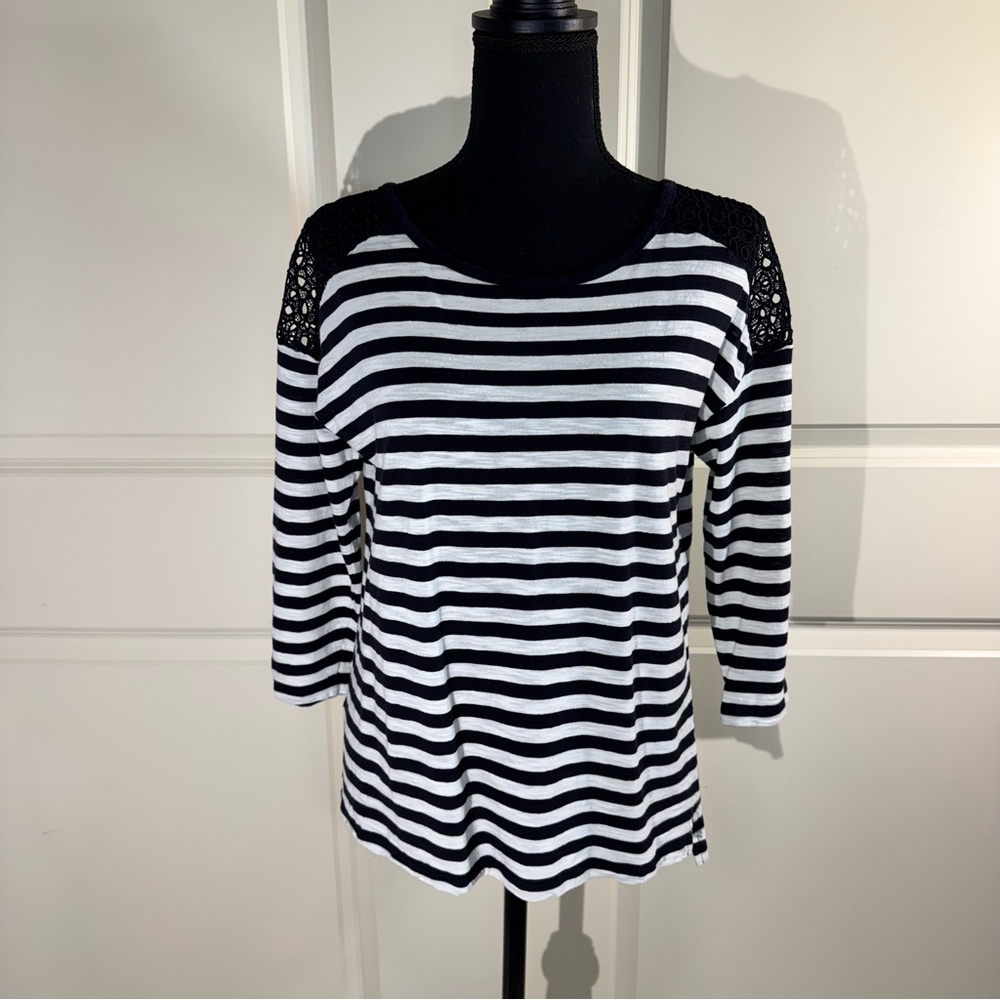 Ann Taylor Black & White Striped Lace Shoulder Long Sleeve Top Medium